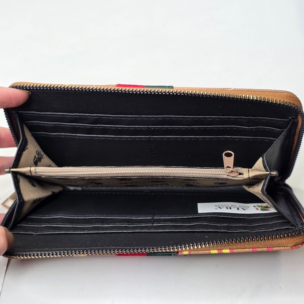 Alba Wallet Closeout Chunma Graffiti Design Vegan Leather Zipper Wristlet - Picture 3 of 9